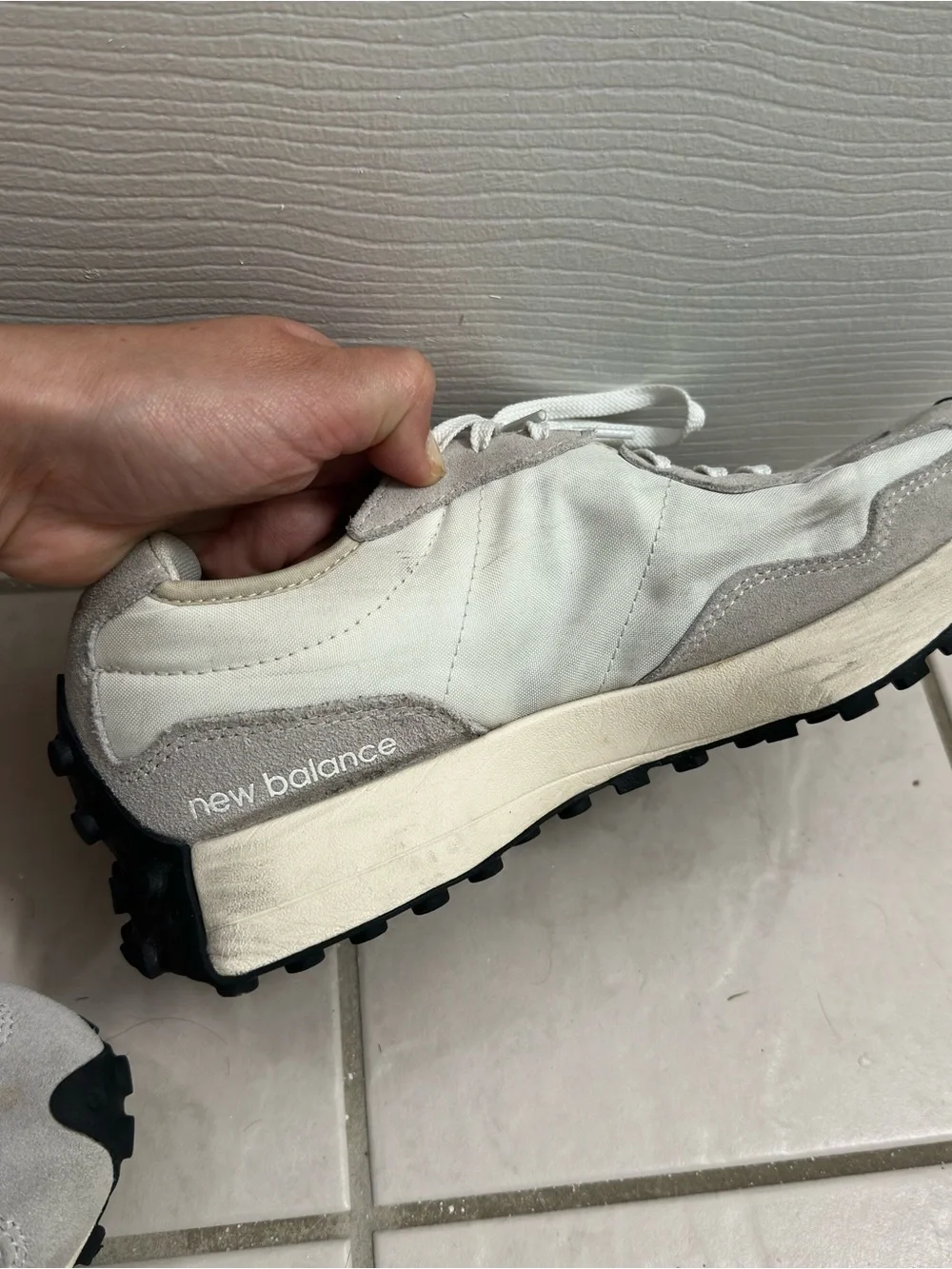 New Balance Women’s 327 Shoes